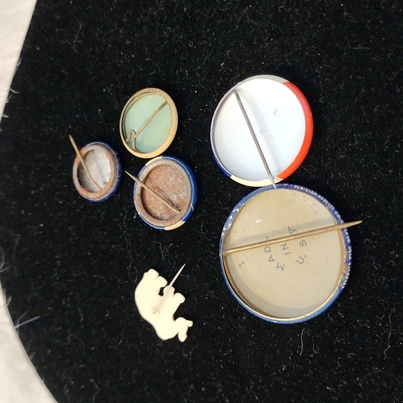 Vintage Button Bundle - Picture 3 of 3